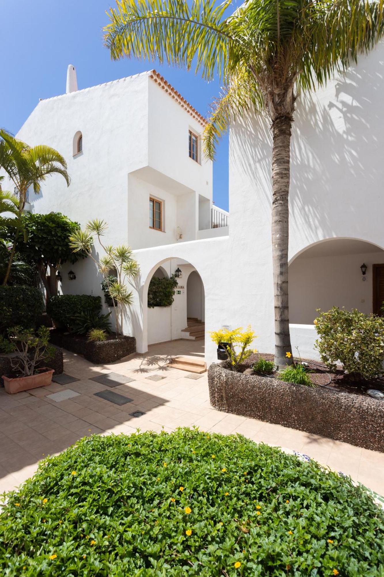 Private Garden Two Bedroom At Fairways Club Apartamento San Miguel de Abona